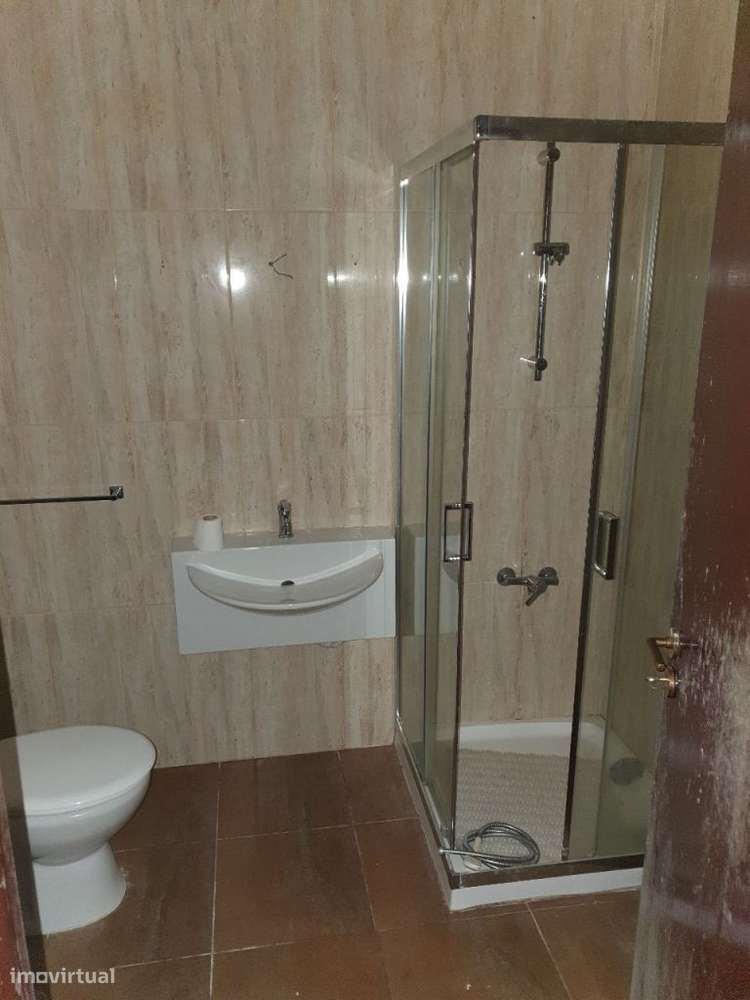 Moradia t3 c/terraço - Grande imagem: 5/8