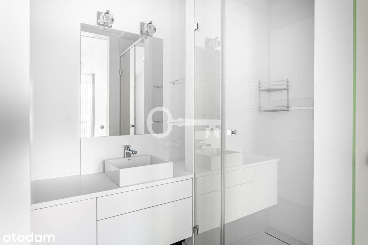 Luksusowy apartament z windą i tarasem-10