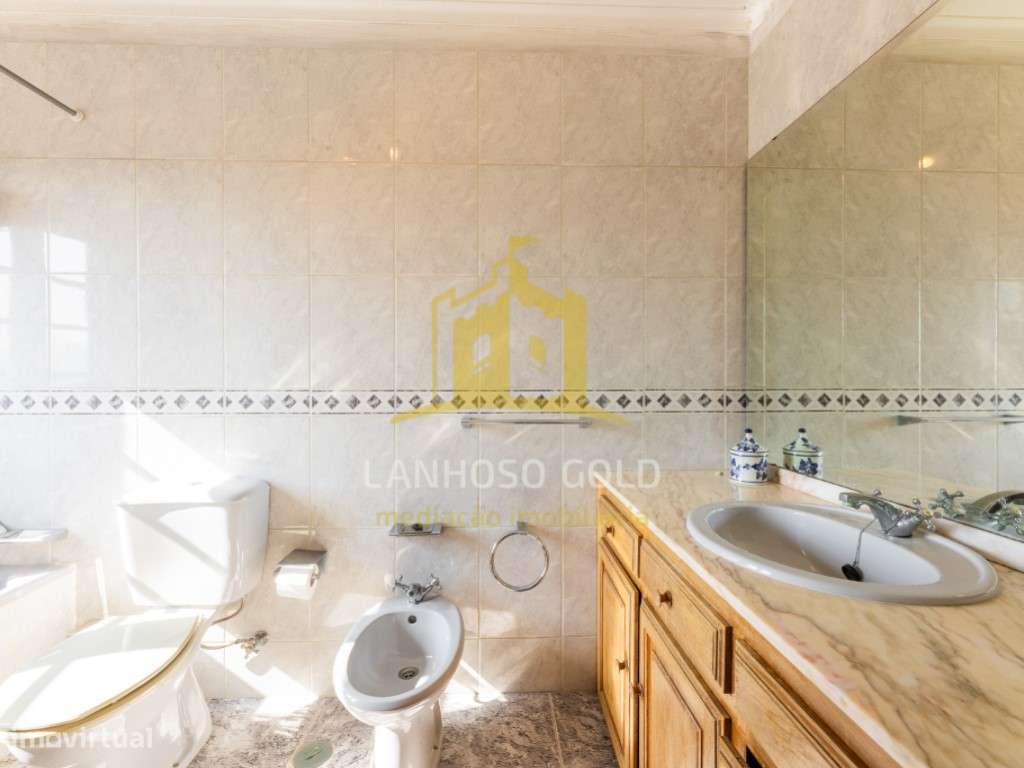 Encantadora Moradia T4 em Pedra Campos e Louredo-14