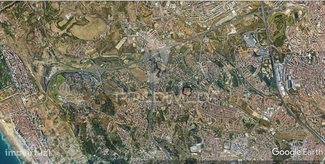 Terreno na Sobreda Caparica, perto de praias e de Lisboa. - Grande imagem: 4/23