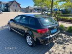 Audi A3 2.0 TDI Sportback DPF Ambiente - 3