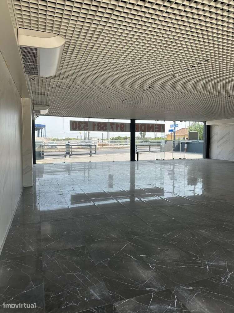 Armazém com Logradouro na EN1 | Vila Franca de Xira-6