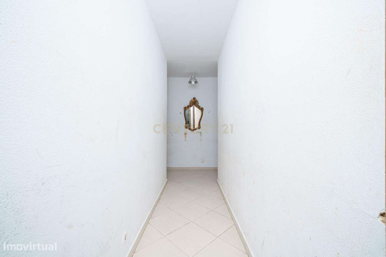 APARTAMENTO T6 NO CORAÇÃO DA CIDADE, EM SETÚBAL-27