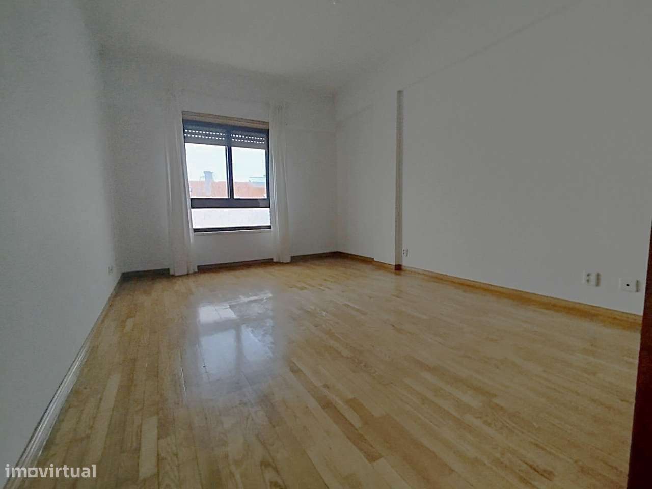 Grande Oportunidade - T2 |4º andar com arrecadação-5