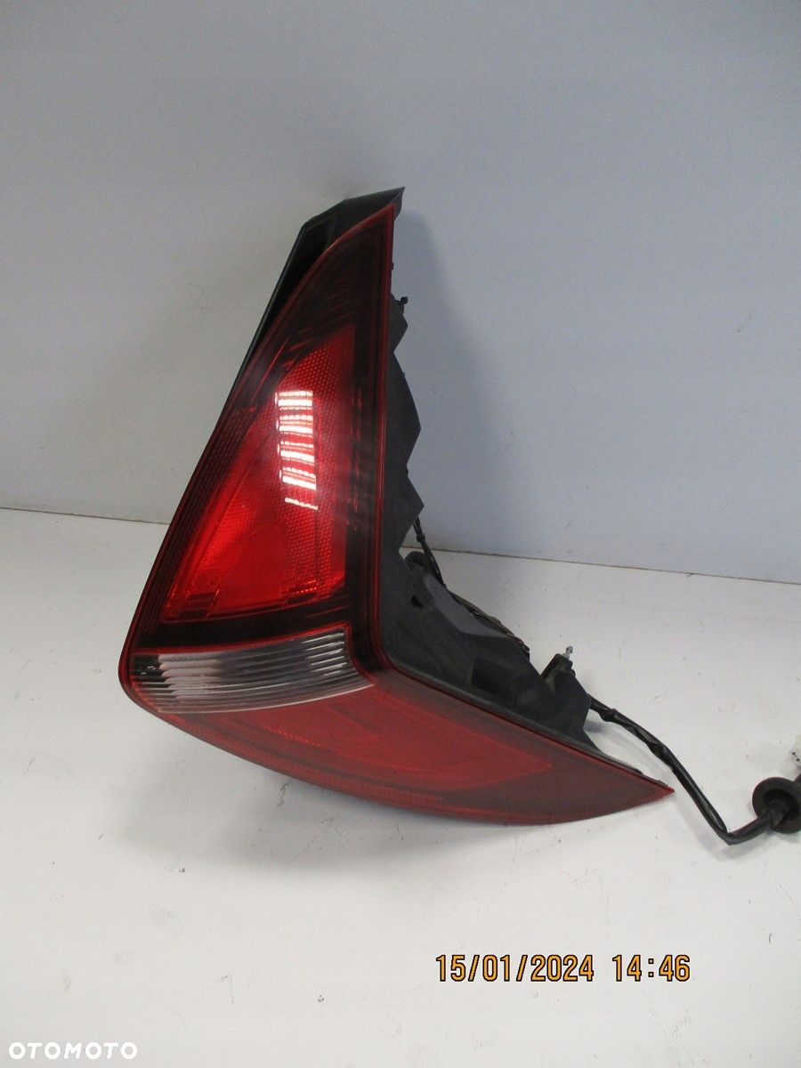 Lampa HYUNDAI BAYON PRAWA TYLNA TYŁ - 3