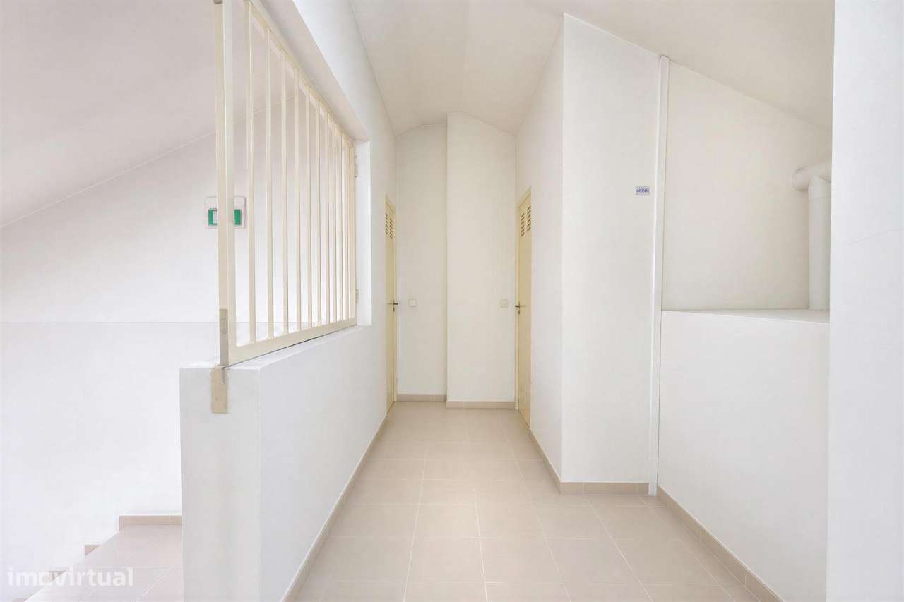 Apartamento T2 Renovado | Centro da Senhora da Hora | Terraço,...-21