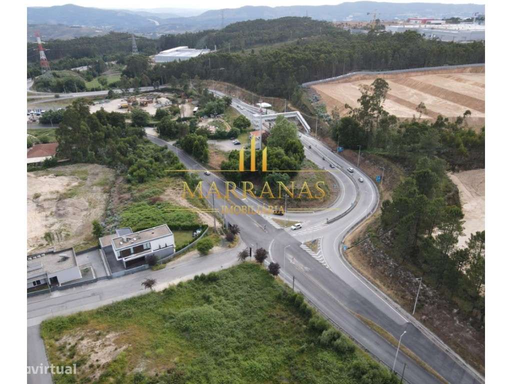 Terreno Urbano Para Construção de Moradia Unifamiliar Geminada-3