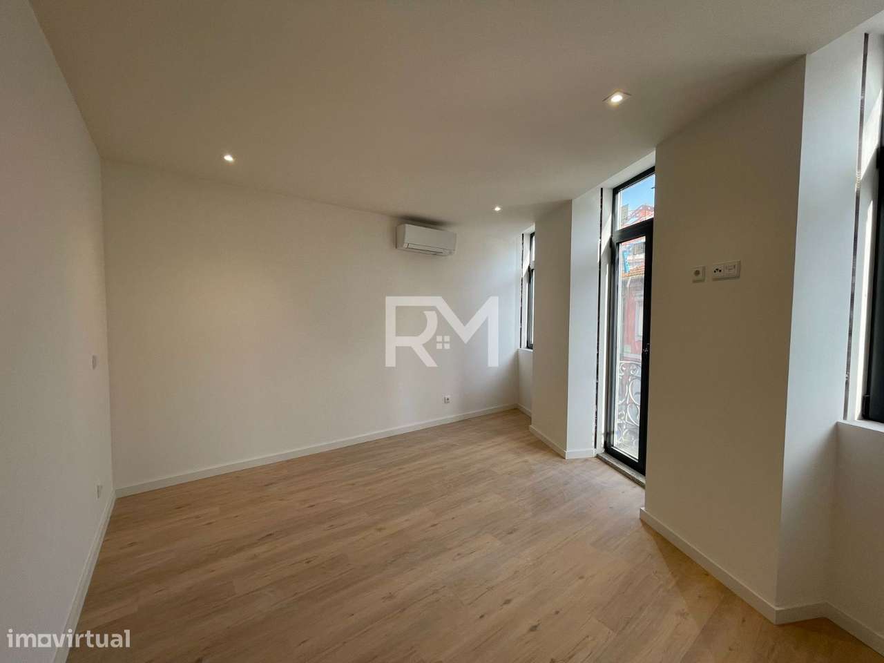 APARTAMENTO T1 COM JARDIM - CORUJEIRA-12