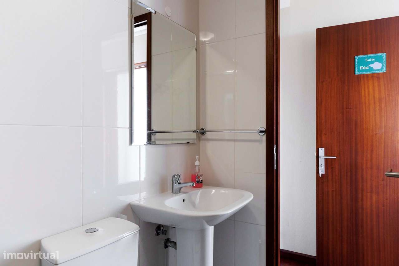 Moradia T7 com vista mar preparada para Alojamento-23