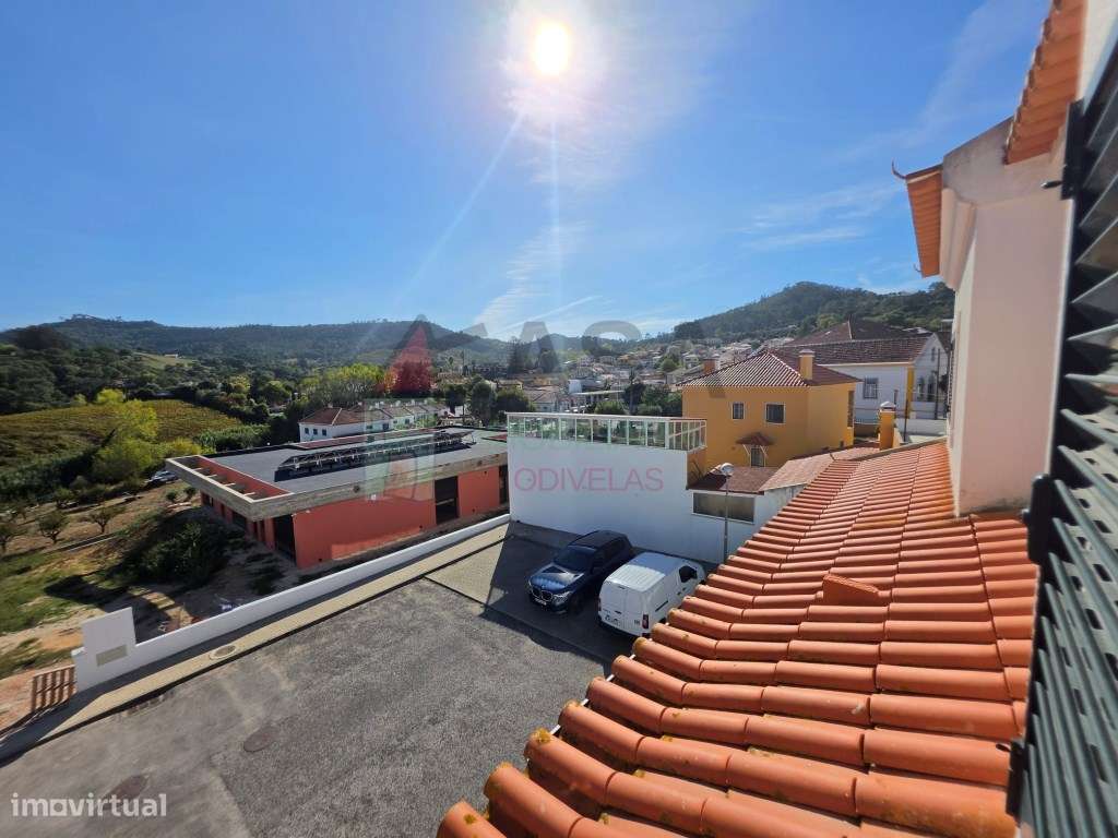 Moradia T4 com Garagem de 48 m² e Mais de 120 m² de Logradouro-41