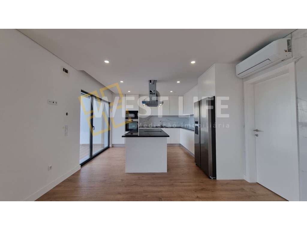 Moradia Geminada T4 NOVA com piscina - Excelente acabamentos - Mafra. - Grande imagem: 5/26