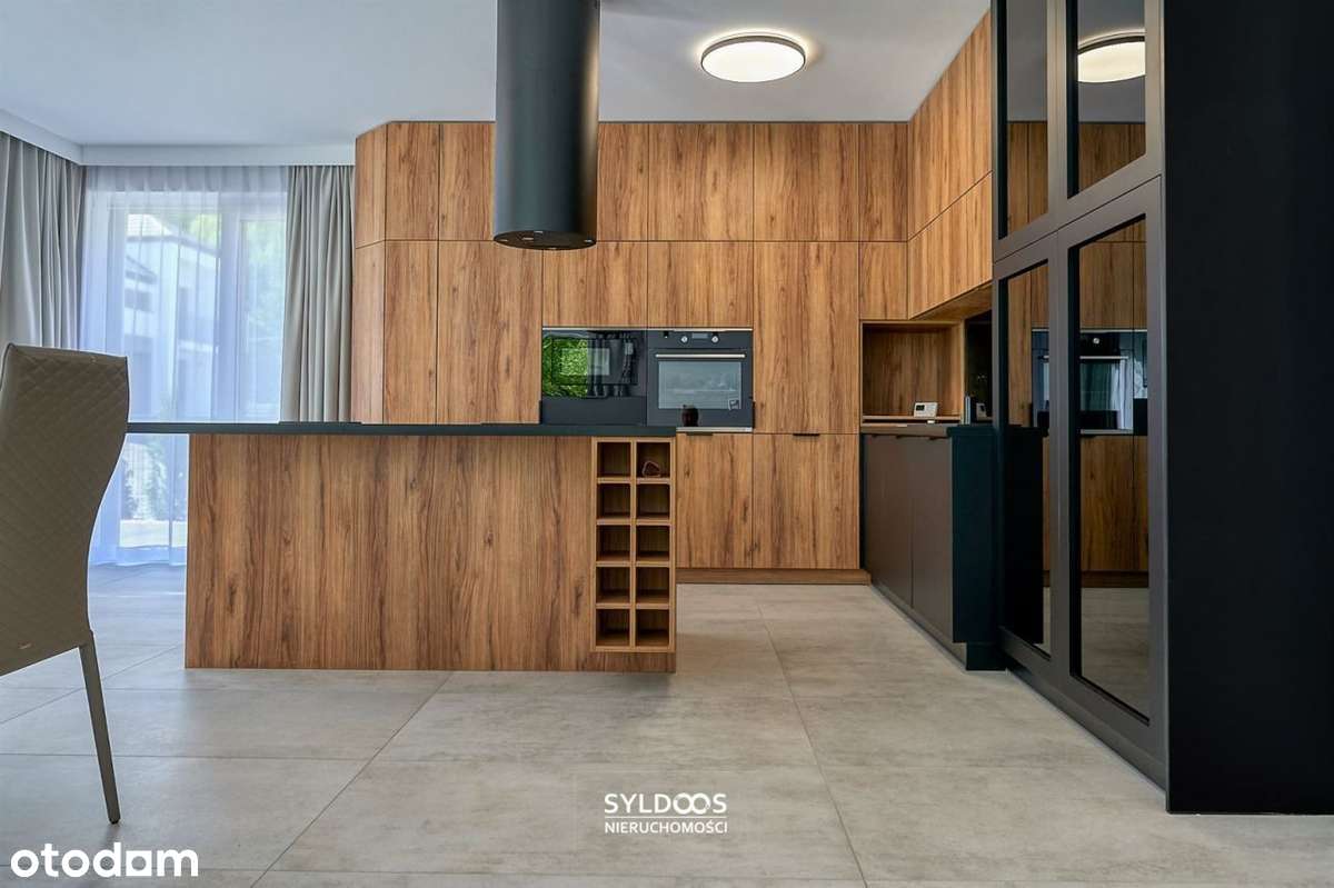 Nowoczesny dom z basenem z 2025r -Lusina przy Isk-1