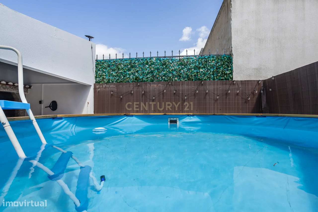 Moradia T3 c/Garagem 4 Viaturas - Foros de Amora-19