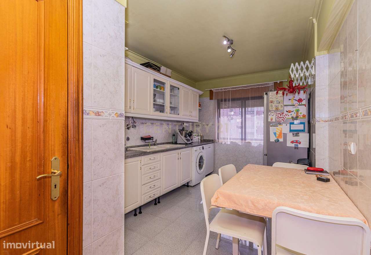 Apartamento T3 em S. Marcos/Cacém com Arrecadação-7