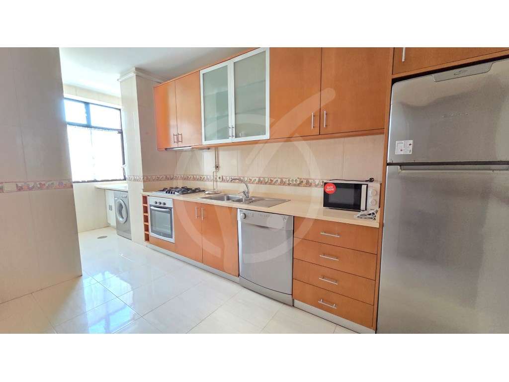 Apartamento T2+1 junto à rotunda do Touro na Póvoa de Varzim - Grande imagem: 5/13