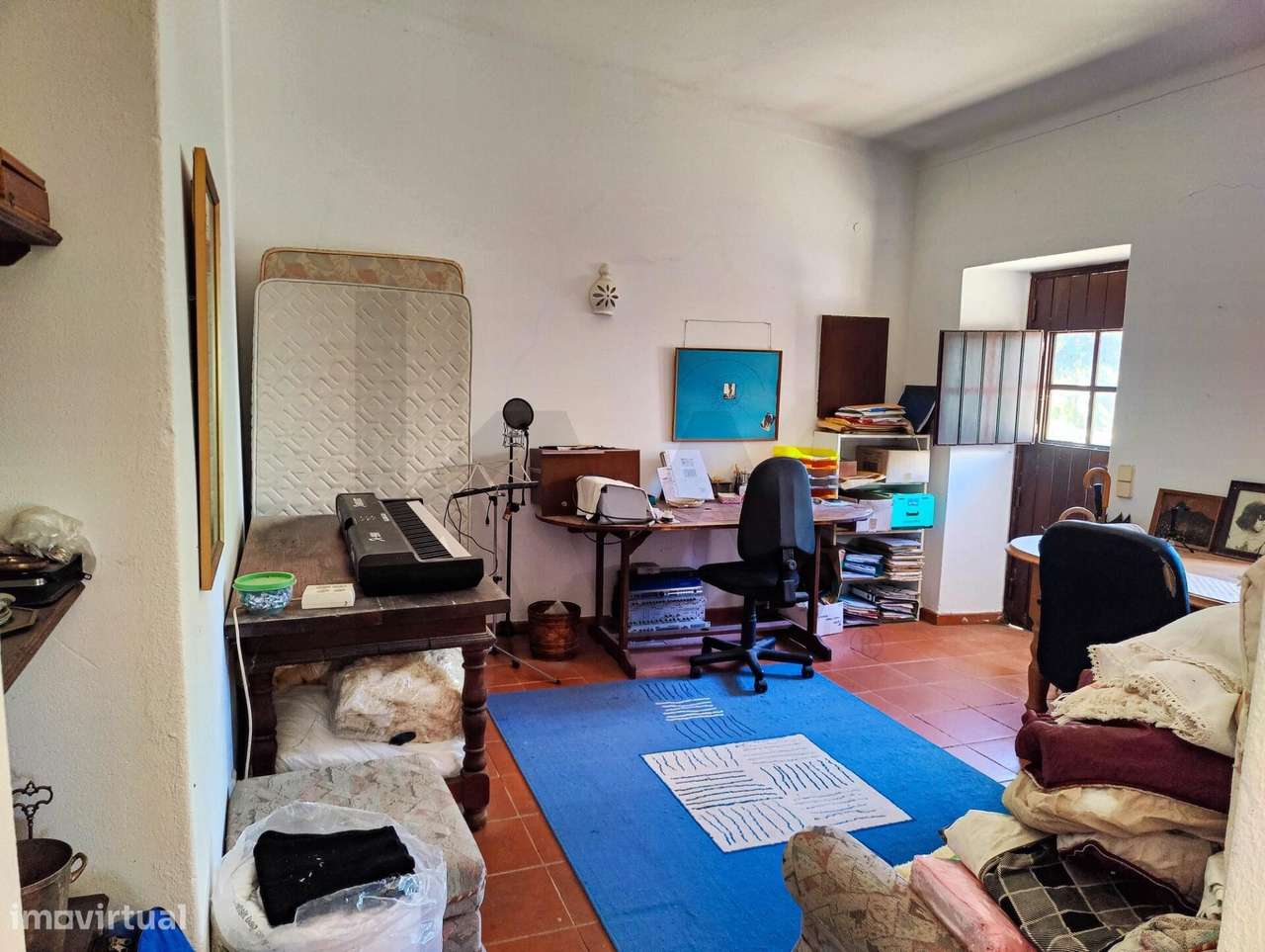 Quinta em Arão- T3+1 com piscina e terreno de 8000m2-21