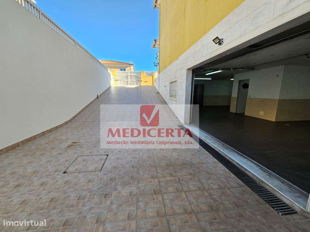 Algueirão - Moradia/Isolada T5 + Logradouro 350m² + Garagem-39