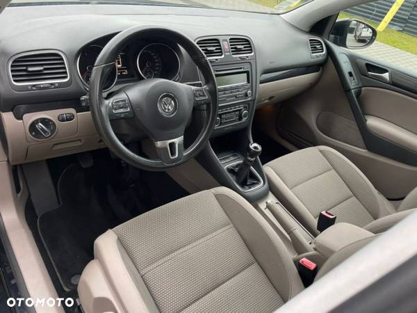 Volkswagen Golf - 10