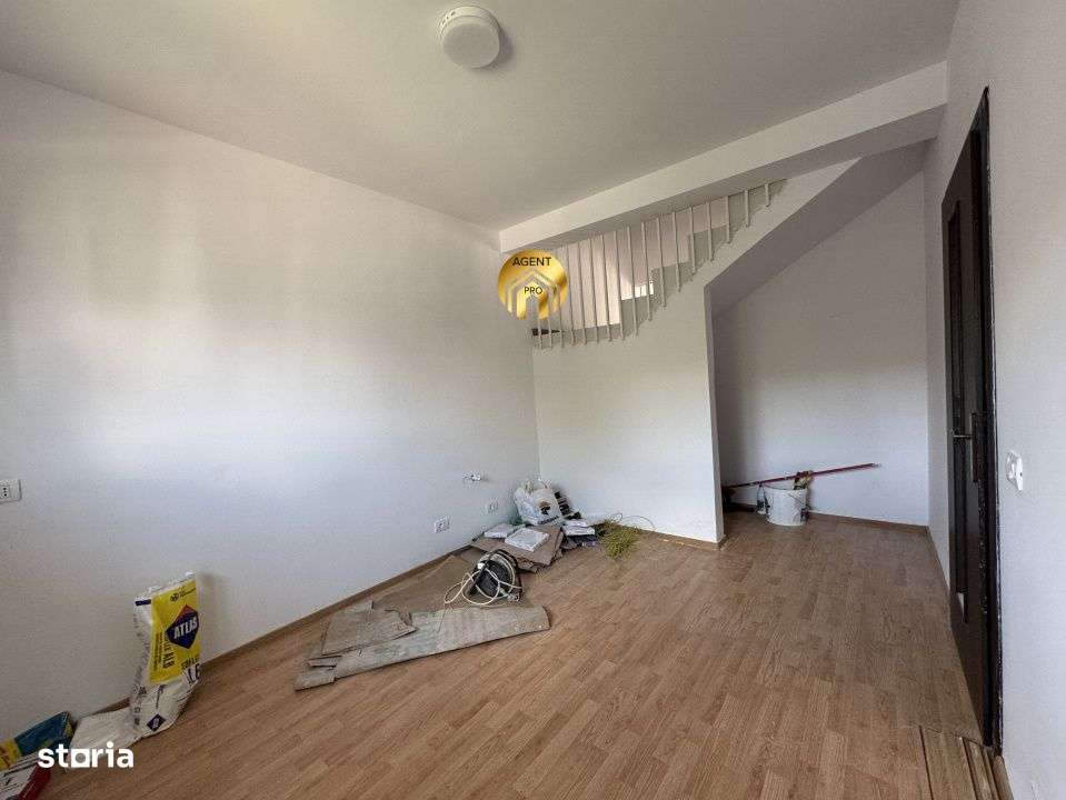 Casa 5 camere + Terasa pe acoperis - Nefinalizata - Imagine principală: 4/18