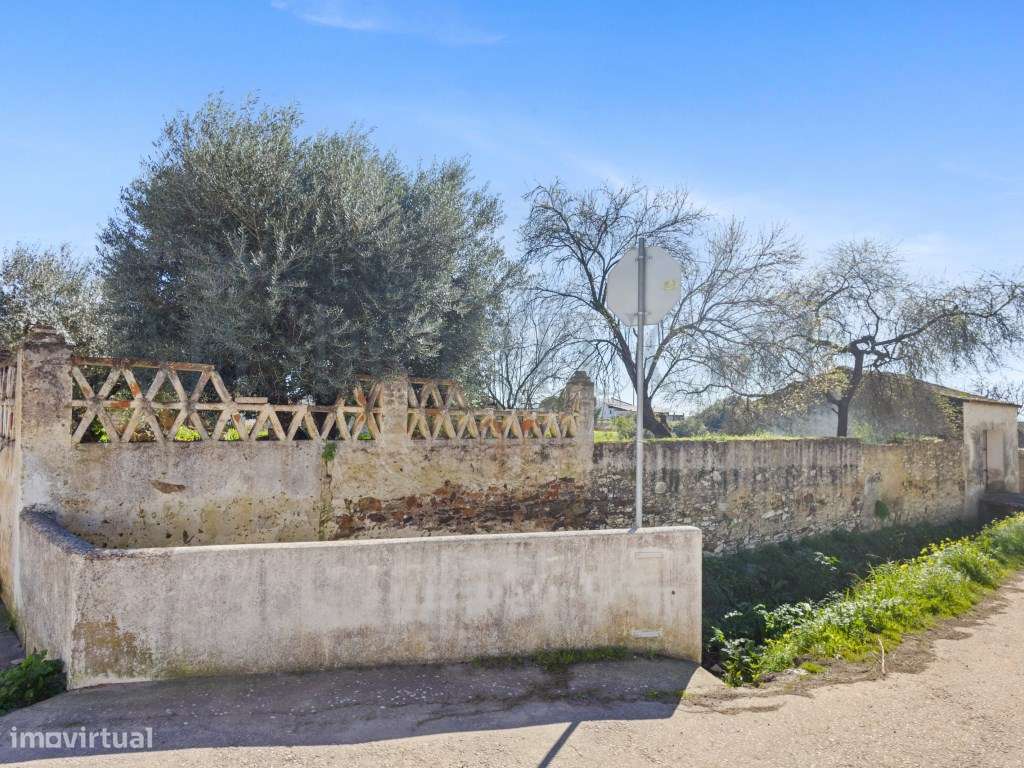 Solar Histórico de 1936 com Grande Quinta no Centro da Vila Oportun...-24