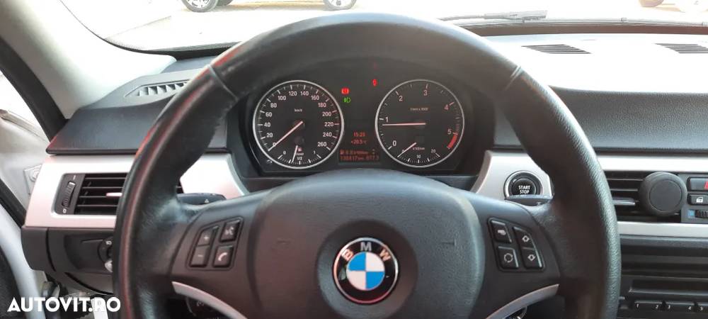 BMW Seria 3 318d - 10