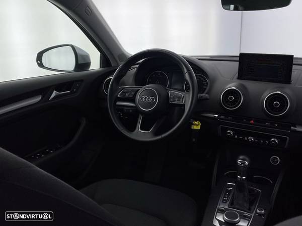 Audi A3 Sportback 2.0 TDI Attraction S tronic - 36