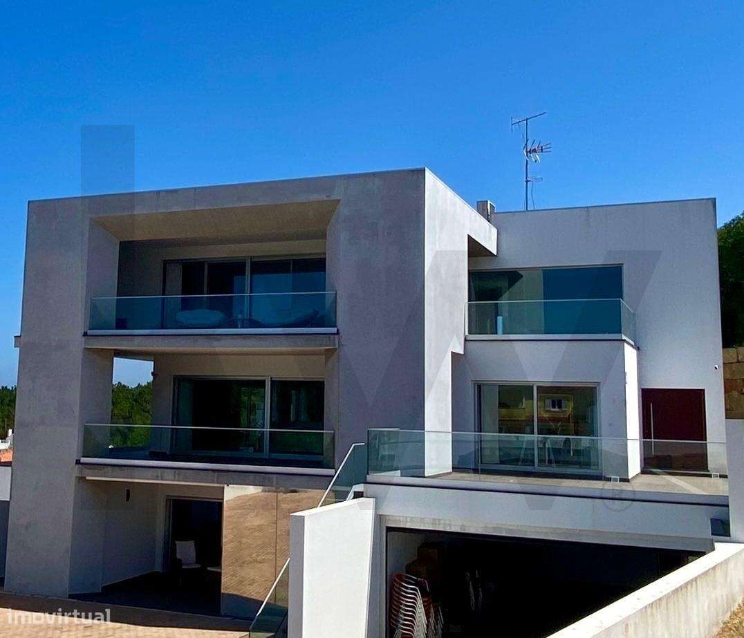 Moradia T5 de Arquitetura Moderna com Vista Mar, Sauna, Garagem e pisc - Grande imagem: 5/50