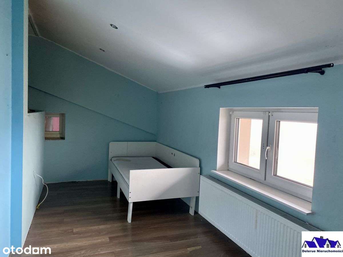 Duży dom wolnostojący wydzielone dwa mieszkania-10