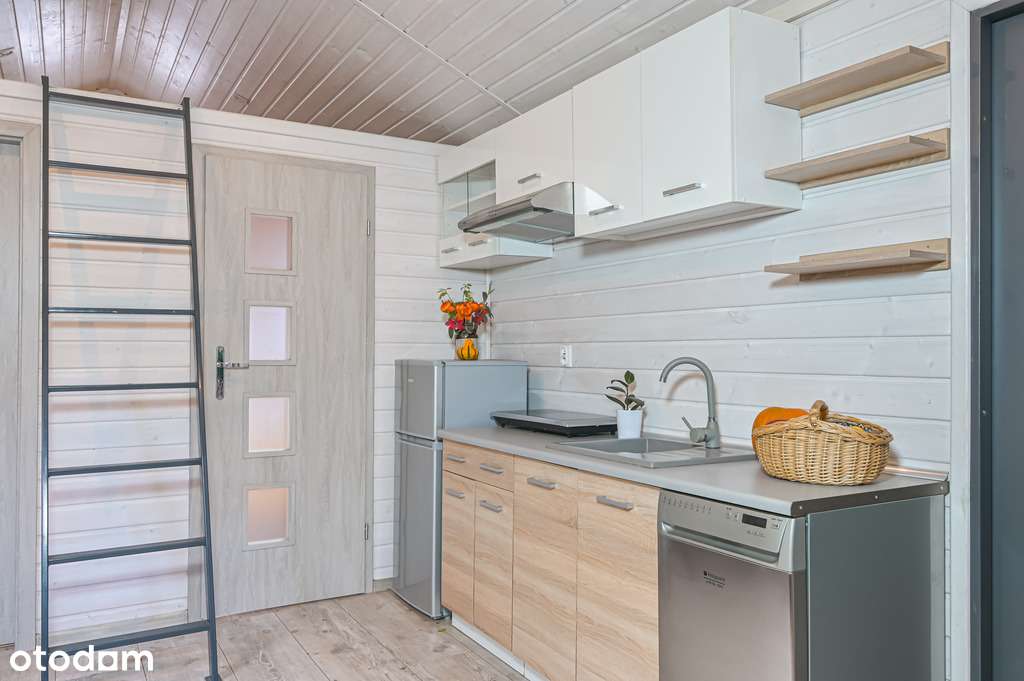 Całoroczny ekonomiczny wyposażony domek z tarasem-3