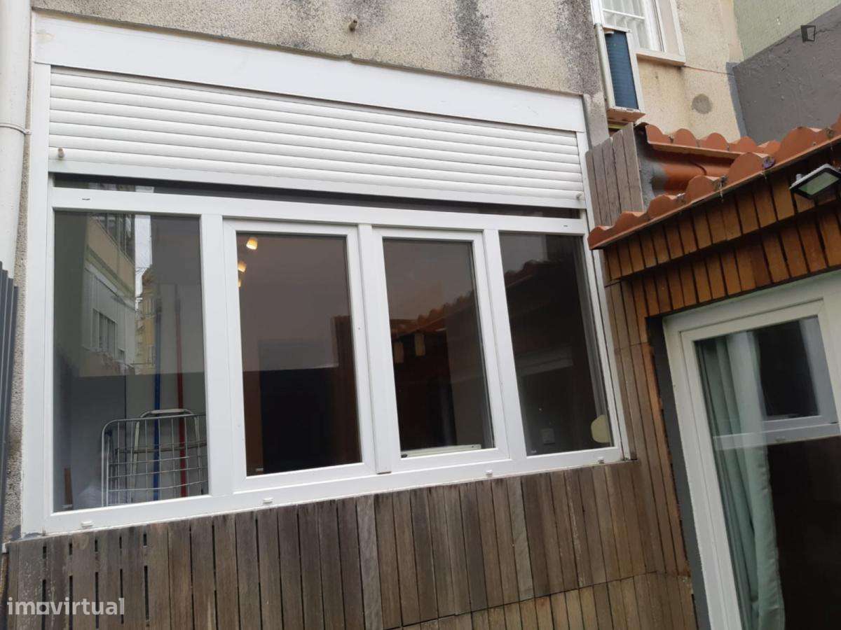 Apartamento com 1 quartos - localizado em Linda-a-Velha Lisbon - Grande imagem: 3/10