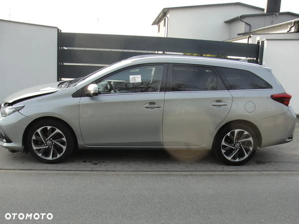 Toyota Auris 1.2 T Dynamic - 19