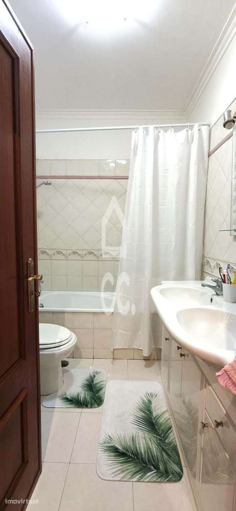 Apartamento T3 com Excelente Localização em Caneças-8