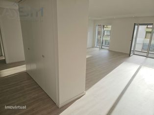 Parede - Apartamento T2 novo com cozinha equipada