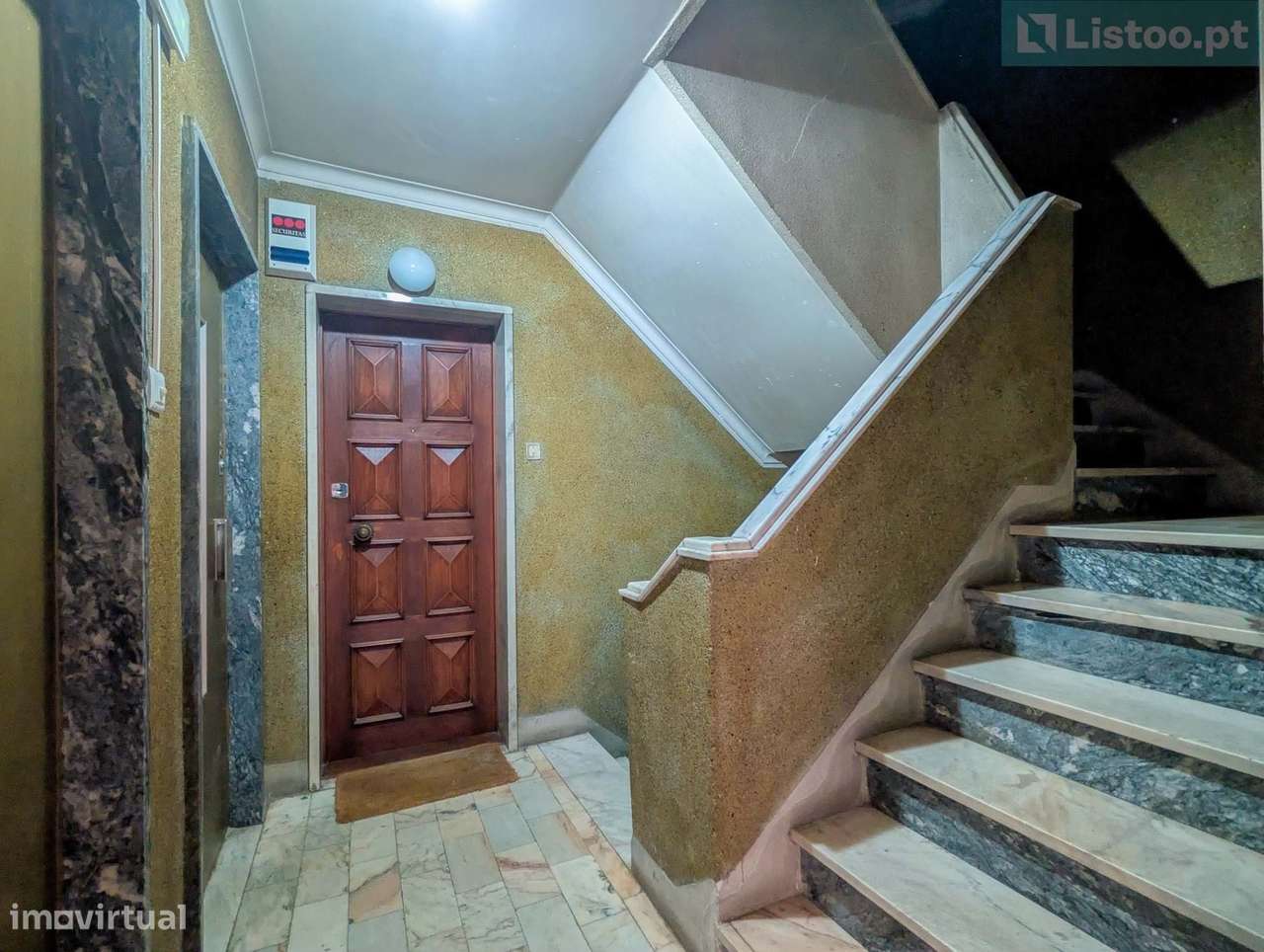 T2 Alvalade com Terraço e Garagem-28