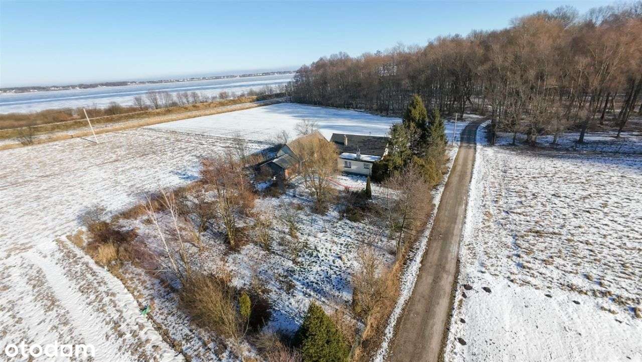 Dom z dużą działką w spokojnej okolicy-3