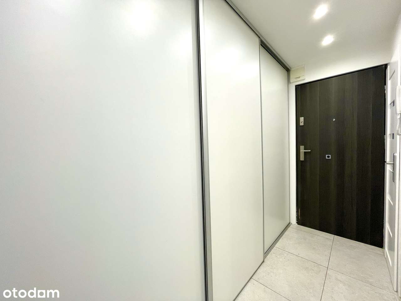 PARTER Z WIDOKIEM NA ZIELEŃ 2pokoje po remoncie–gotowe do wprowadzenia-7