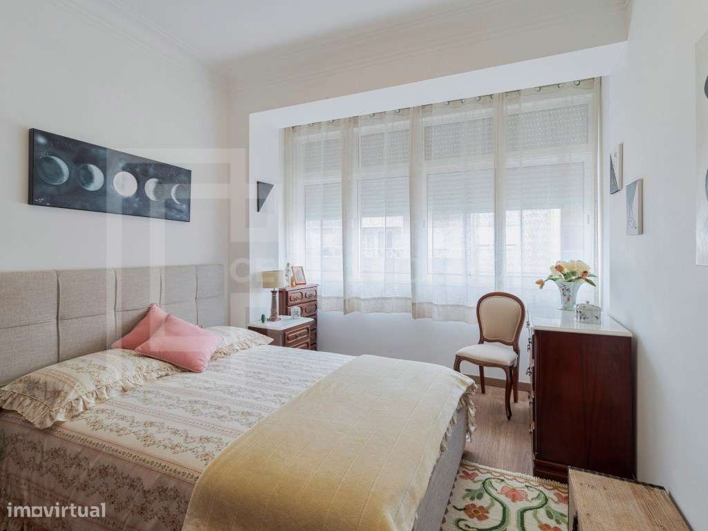 Apartamento T3 com varanda em gaveto no Barreiro-14