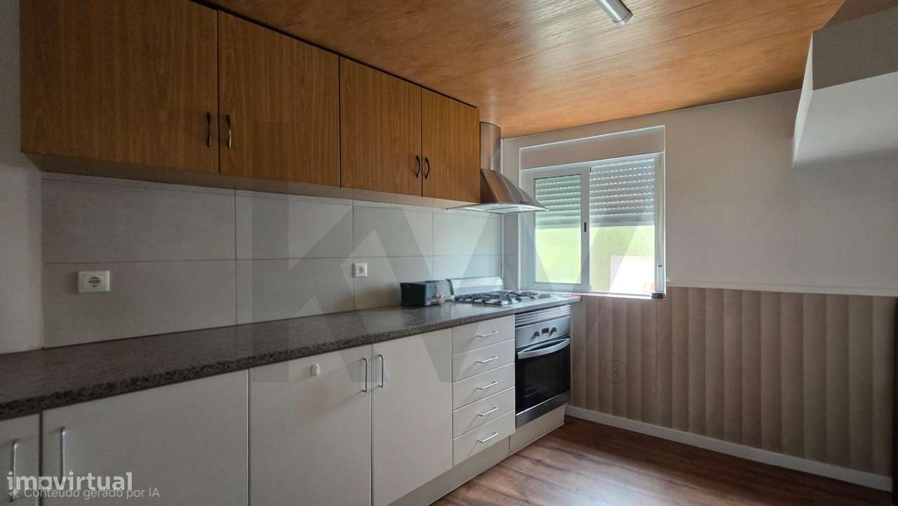 Moradia Gandaresa em  Rio Tinto ouca vagos com terreno e floresta-5