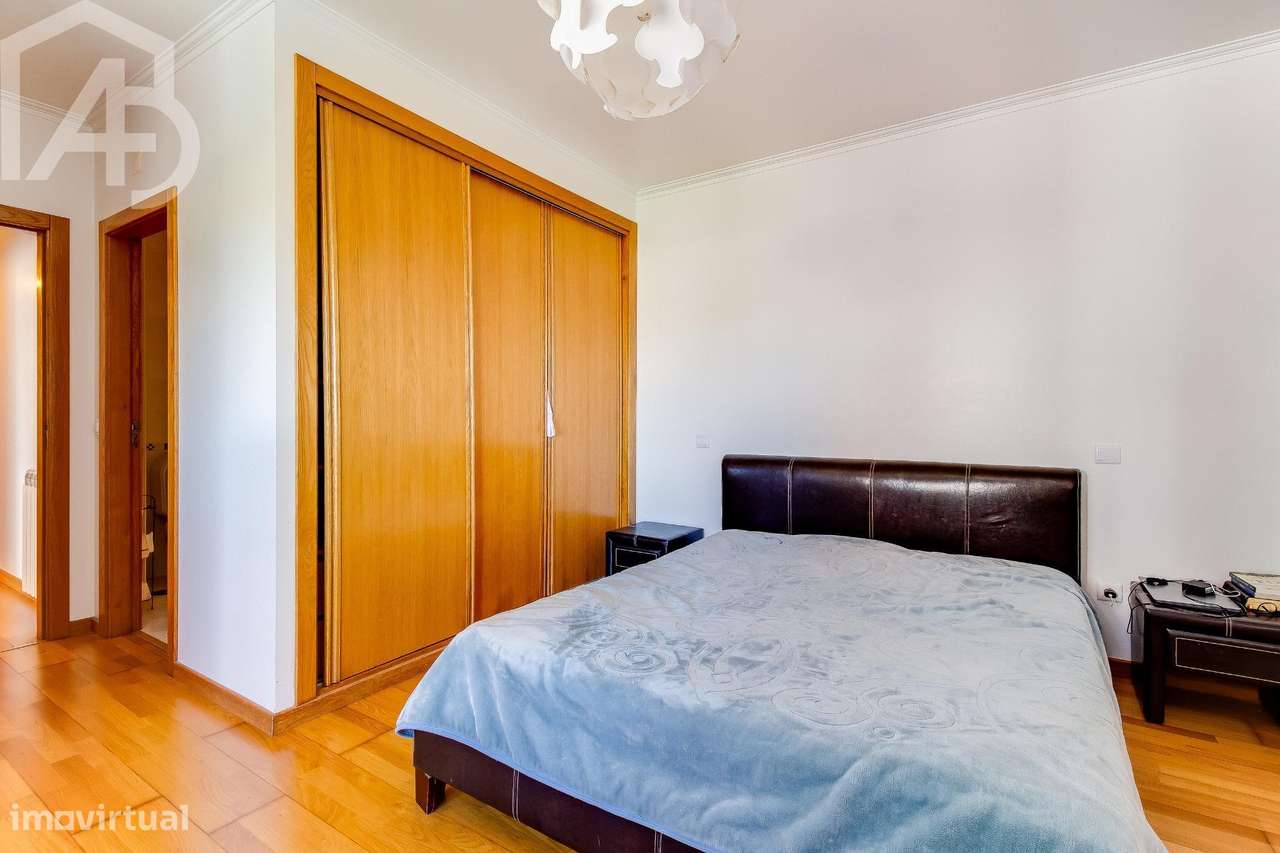Apartamento T3 com garagem  – Vale da Cabrita, Leiria-17