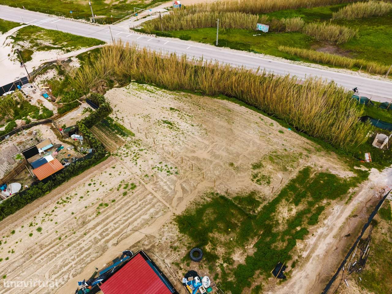 Terreno de 1980 m2 ao lado da praia. - Grande imagem: 4/13