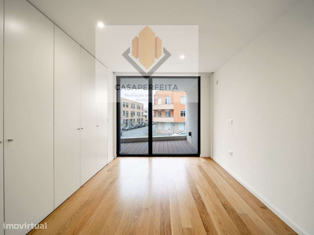 Luxuosa Moradia T4 a 150 metros da Praia - Madalena-34