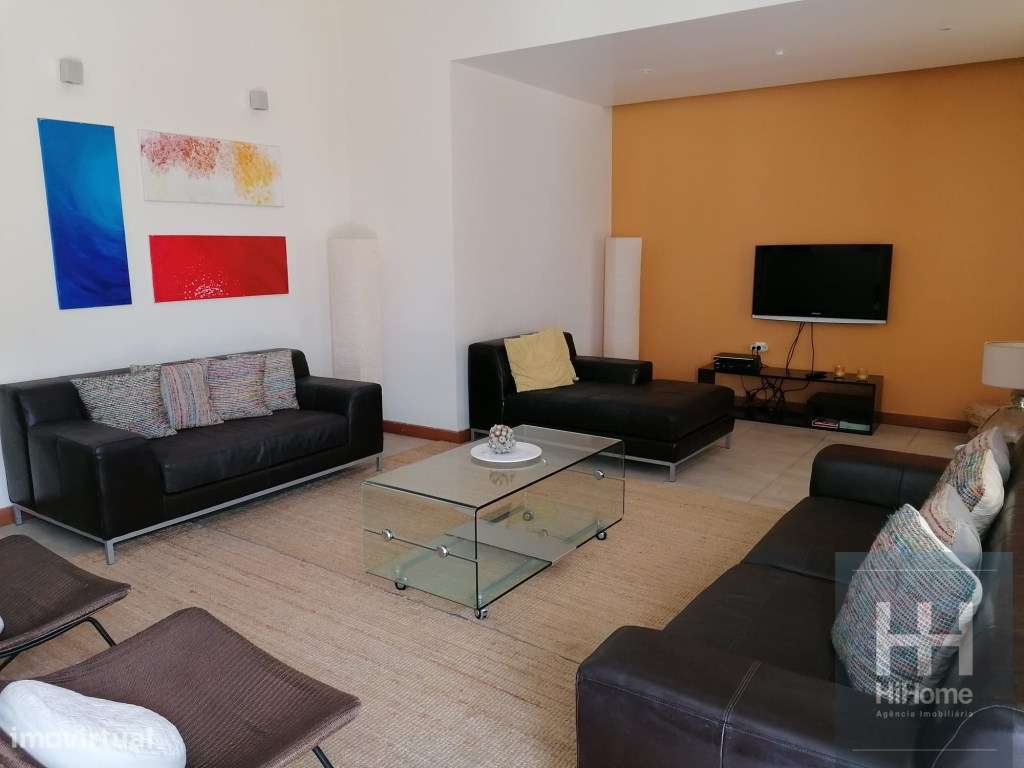 Moradia T5 + Apartamento T2 no centro do Porto Santo-5