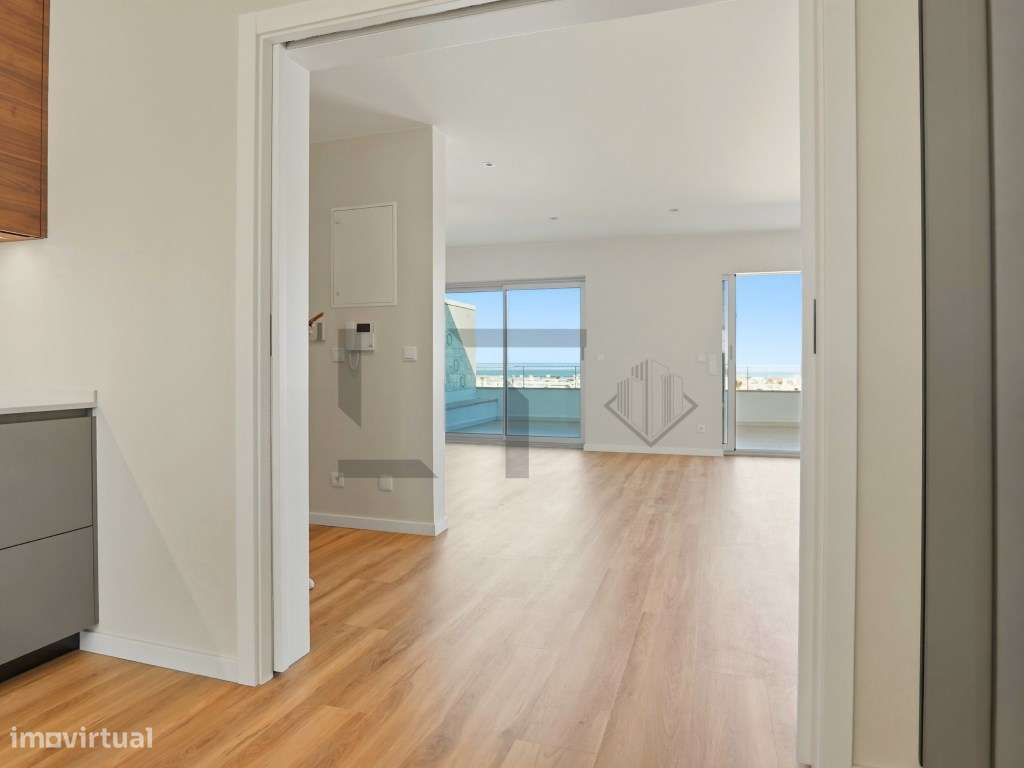 Penthouse T3 (possível T4) com Terraço, plena vista Rio e Garagem, ...-20