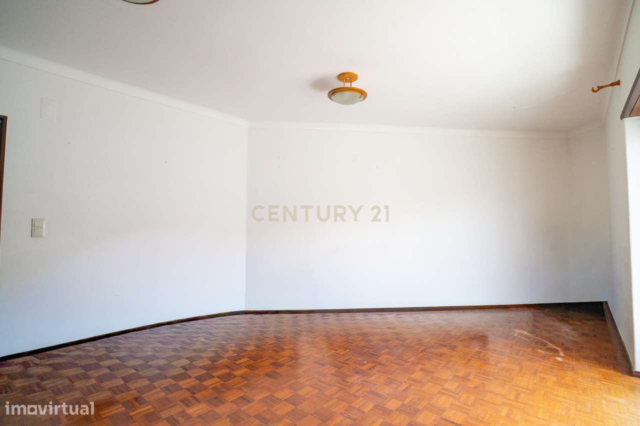 APARTAMENTO T2+2 | ZONA CENTRO | CALDAS DA RAINHA-8