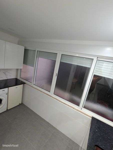 T2 em Oeiras renovado e mobilado - Grande imagem: 4/12