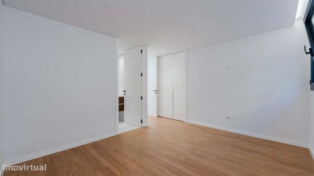 Moradia T4 de Luxo em Gonça a 10 Minutos do Centro de Guimarães-9