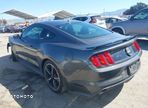 Ford Mustang 5.0 V8 GT - 5