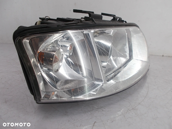 REFLEKTOR LAMPA PRAWA AUDI A6 LIFT C5 - 7