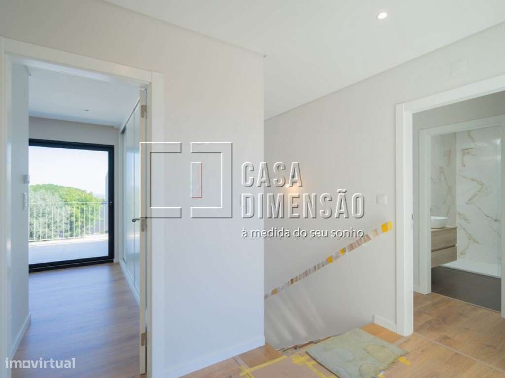 Moradia de Arquitectura Moderna de tipologia T3+1 em Oeiras com Pis...-27