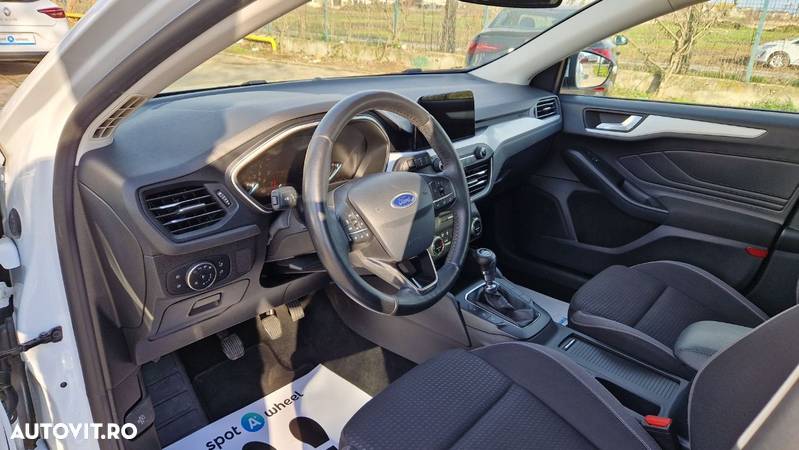 Ford Focus 1.0 EcoBoost Trend Edition - 12